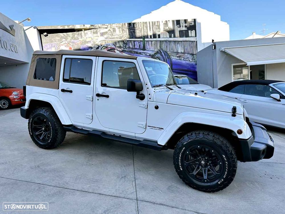 Jeep Wrangler Unlimited - 2