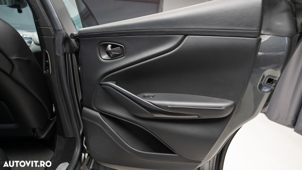 Aston Martin DBX Standard - 27