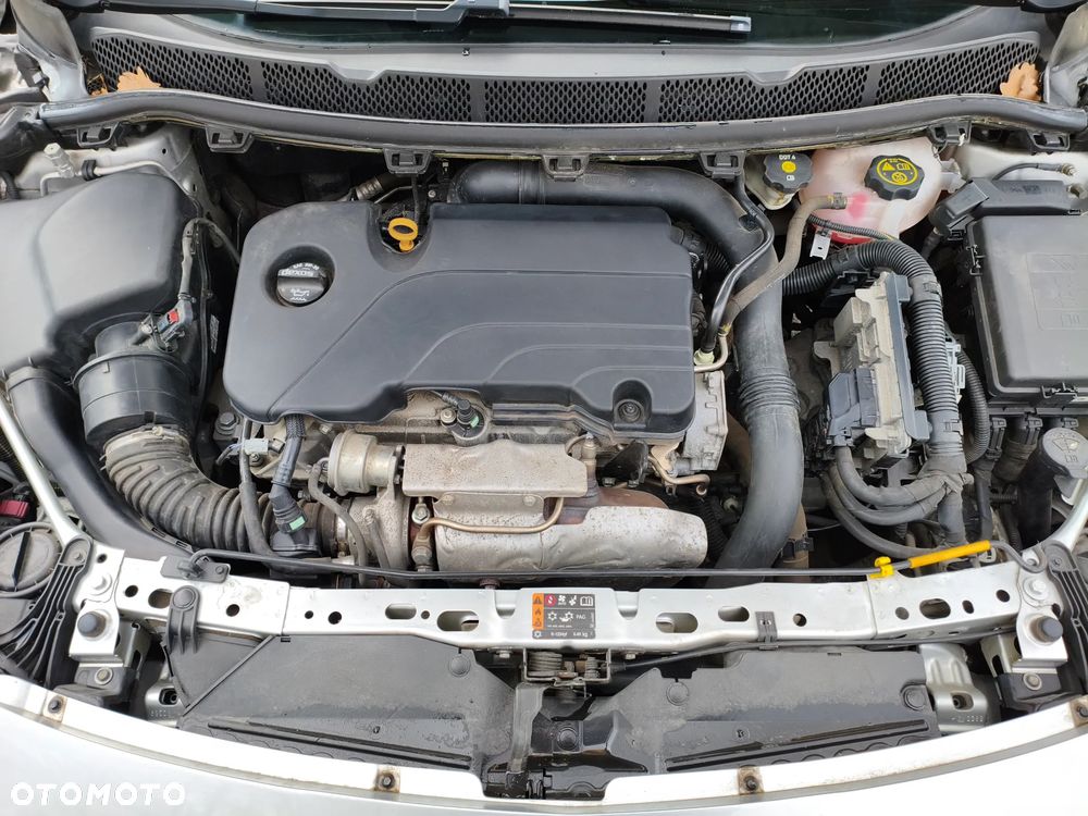 Opel Astra 1.4 T Dynamic - 14