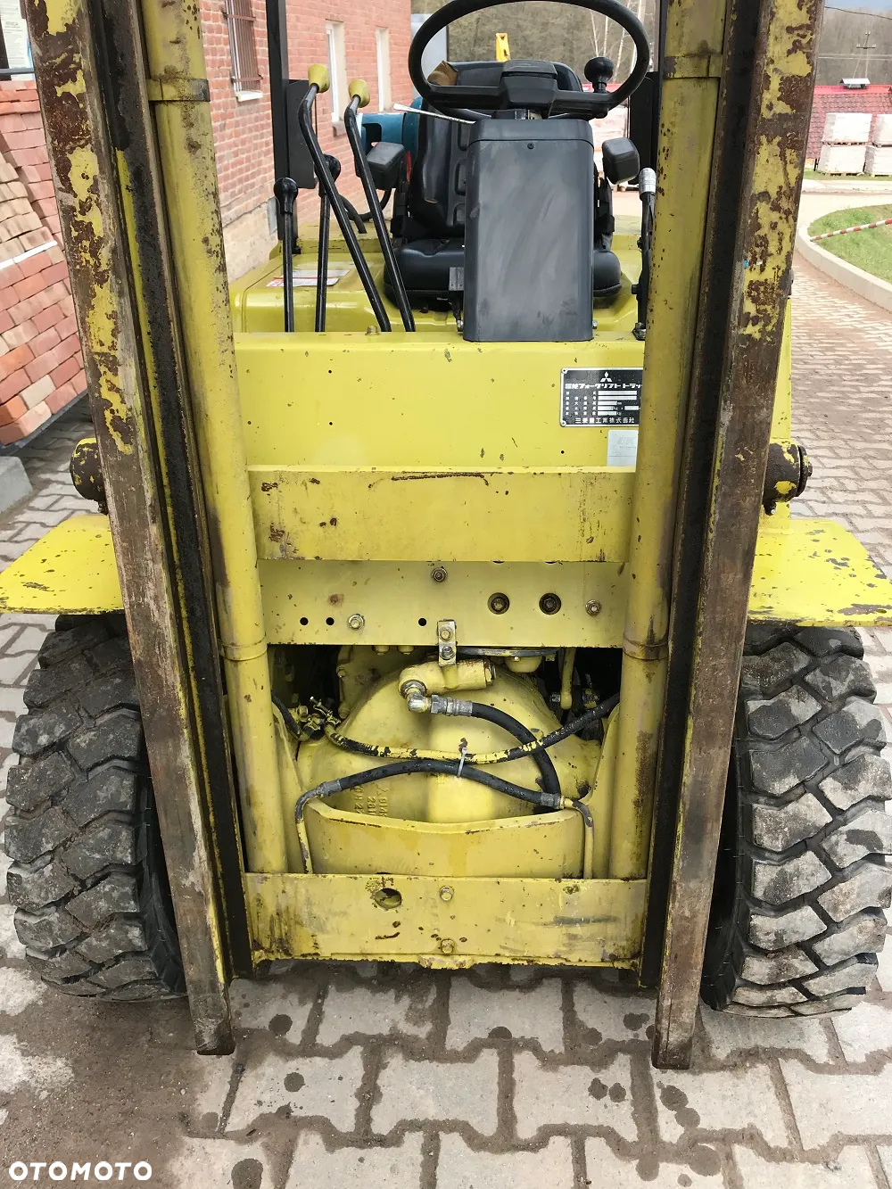 Mitsubishi FG20 - 5