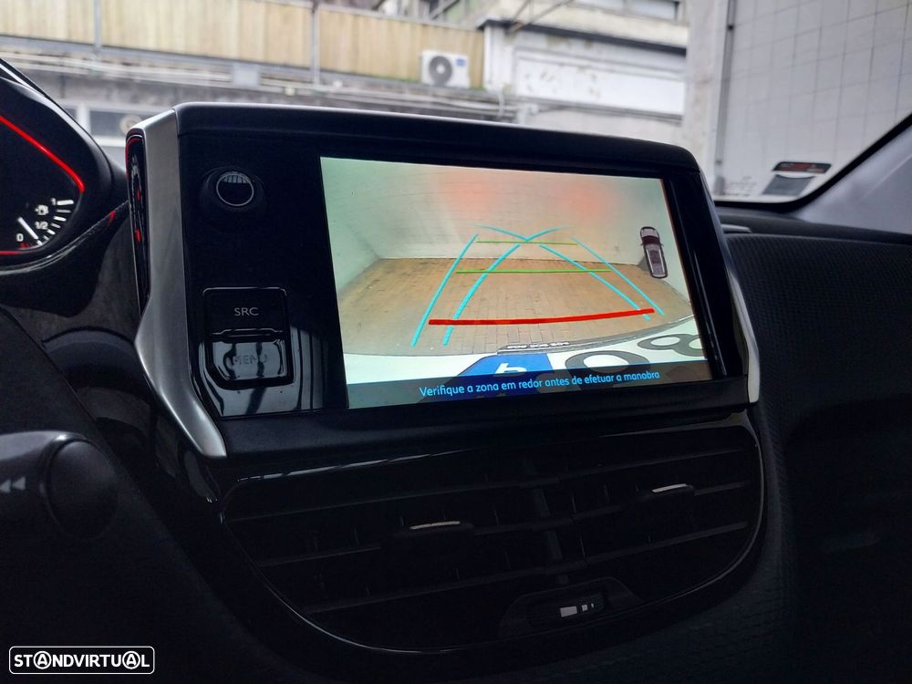 Peugeot 2008 1.2 PureTech GT Line - 6