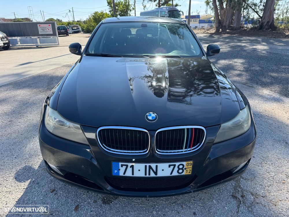 BMW 318 d Dynamic - 1