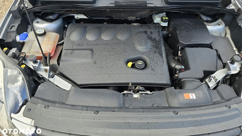 Ford Kuga - 25