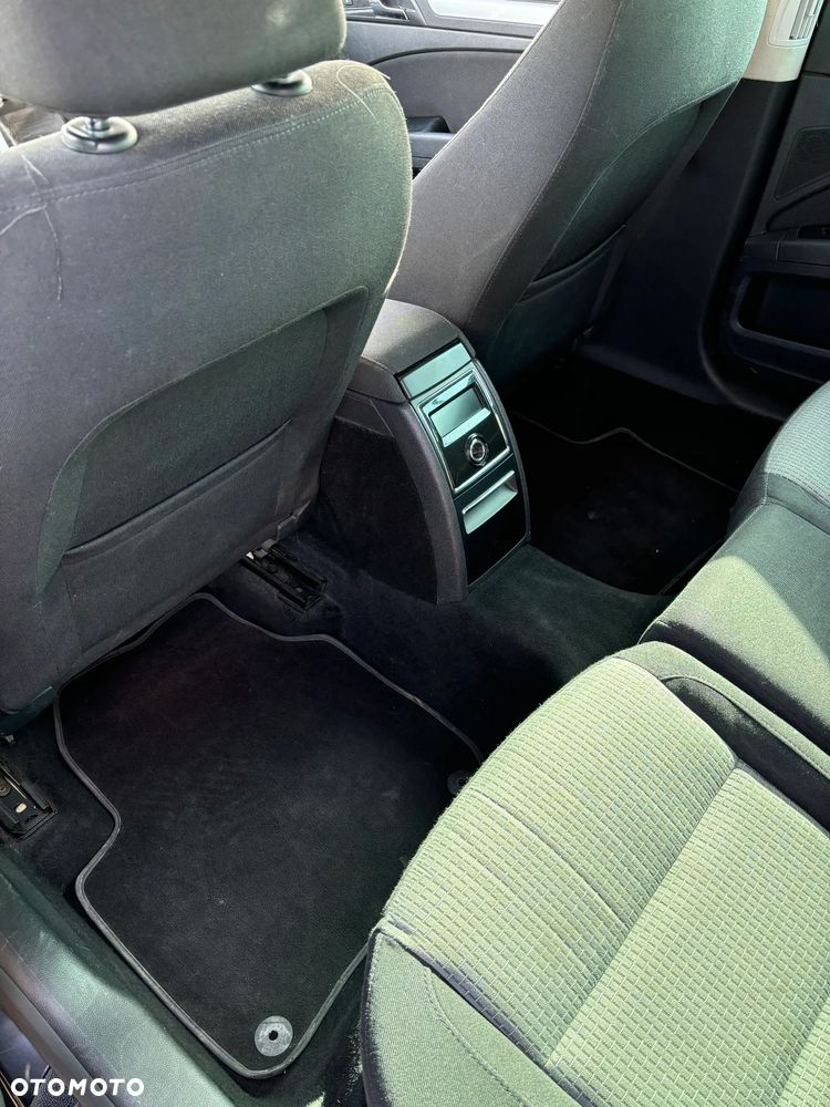 Skoda Superb 2.0 TDI DSG Elegance - 5