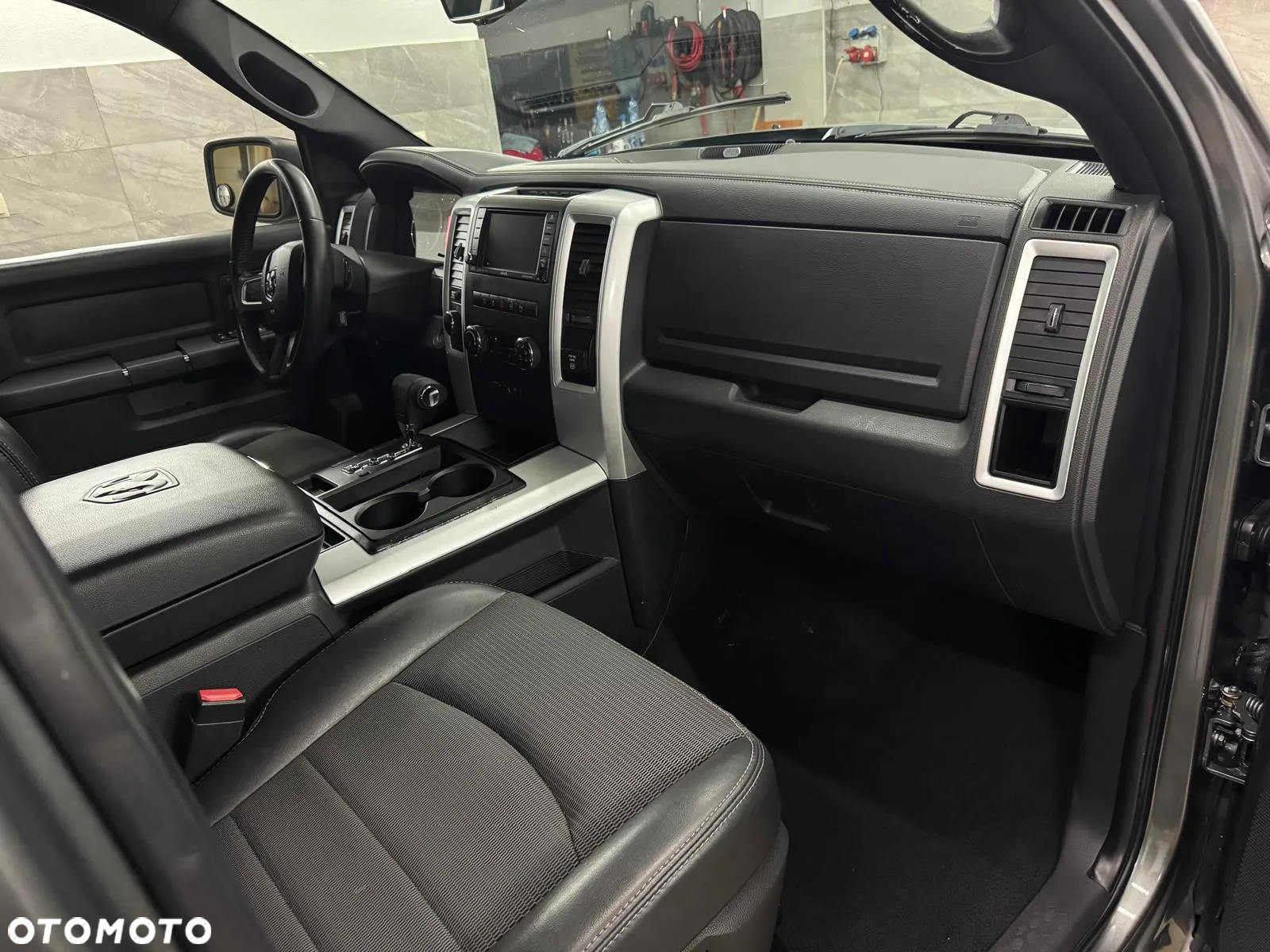 Dodge RAM 1500 5.7 4x4 - 11