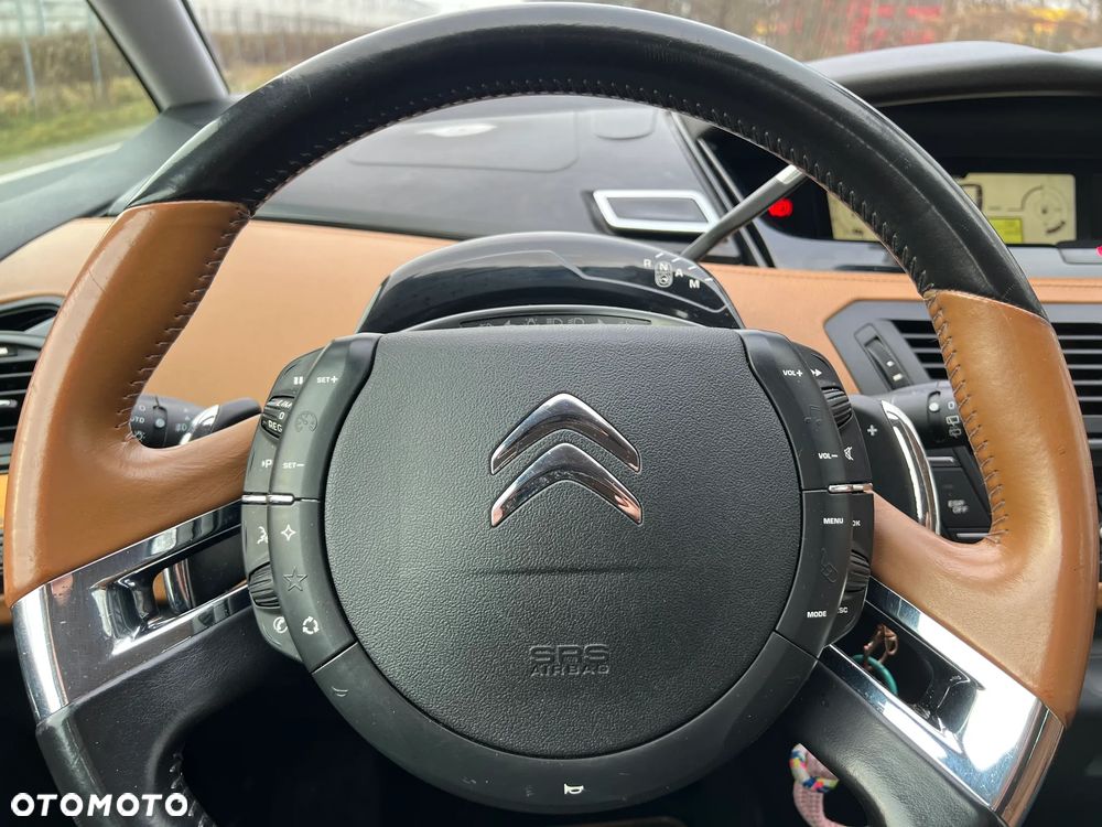 Citroën C4 Picasso THP 155 EGS6 Exclusive - 24