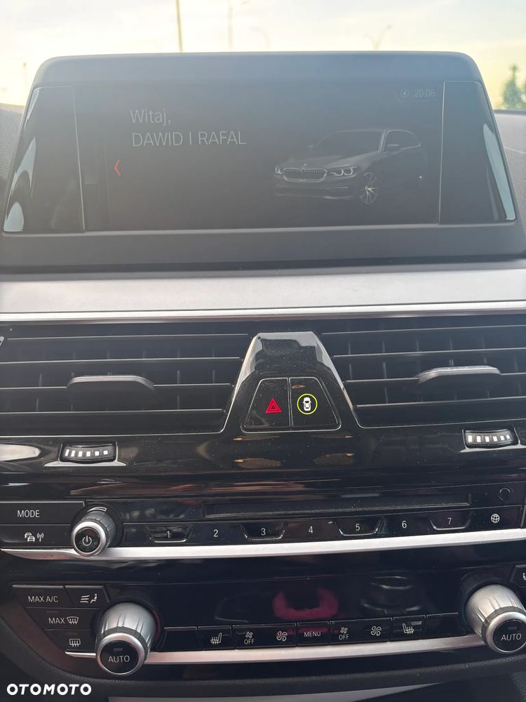 BMW Seria 5 530d xDrive - 27