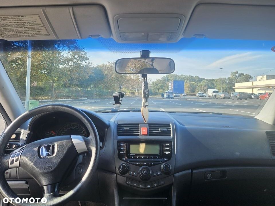 Honda Accord 2.0 Comfort - 12