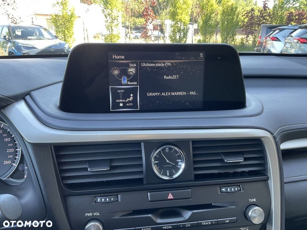 Lexus RX 450h Business Edition - 18