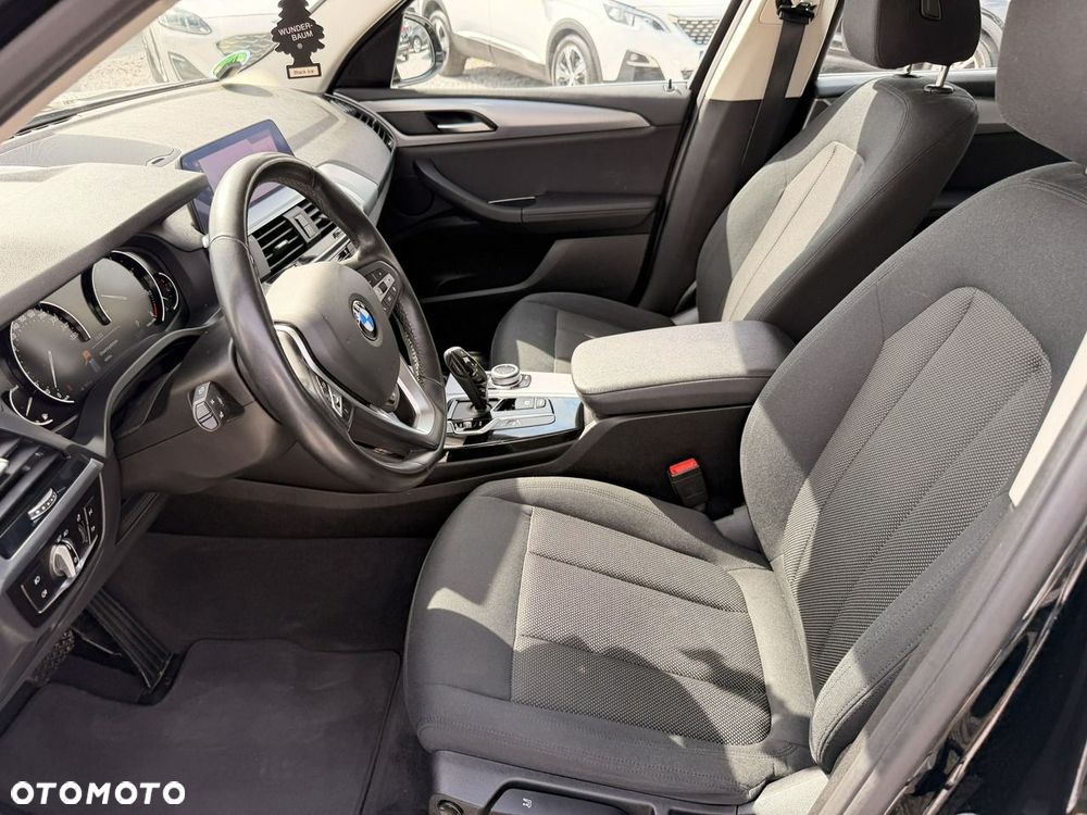 BMW X3 xDrive20d mHEV - 32