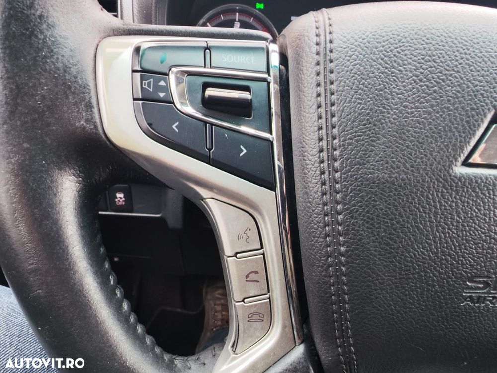 Mitsubishi L200 Double Cab 2.2 DI-D M/T Instyle - 22