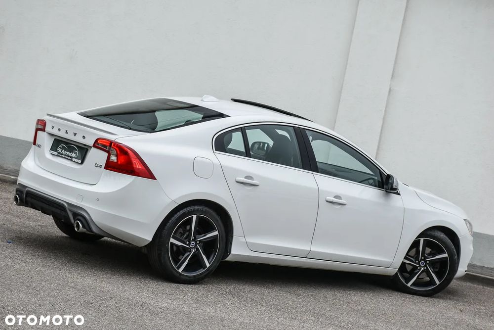 Volvo S60 D4 Drive-E R-Design Summum - 9
