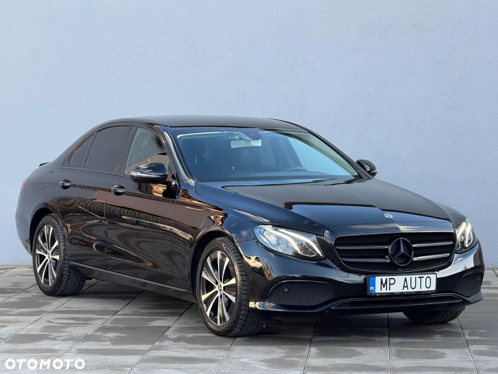 Mercedes-Benz Klasa E 220 d 4-Matic 9G-TRONIC - 3