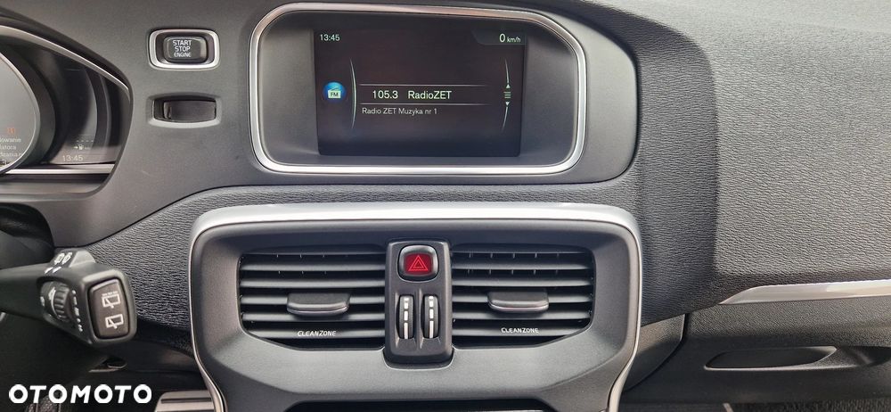 Volvo V40 D3 Geartronic R Design - 19