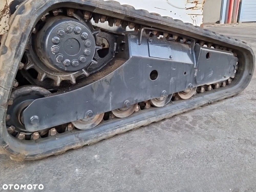 Bobcat T590 - 8