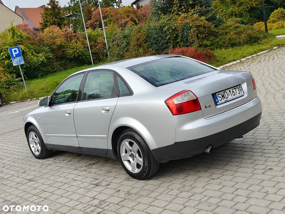 Audi A4 Avant 1.6 - 12