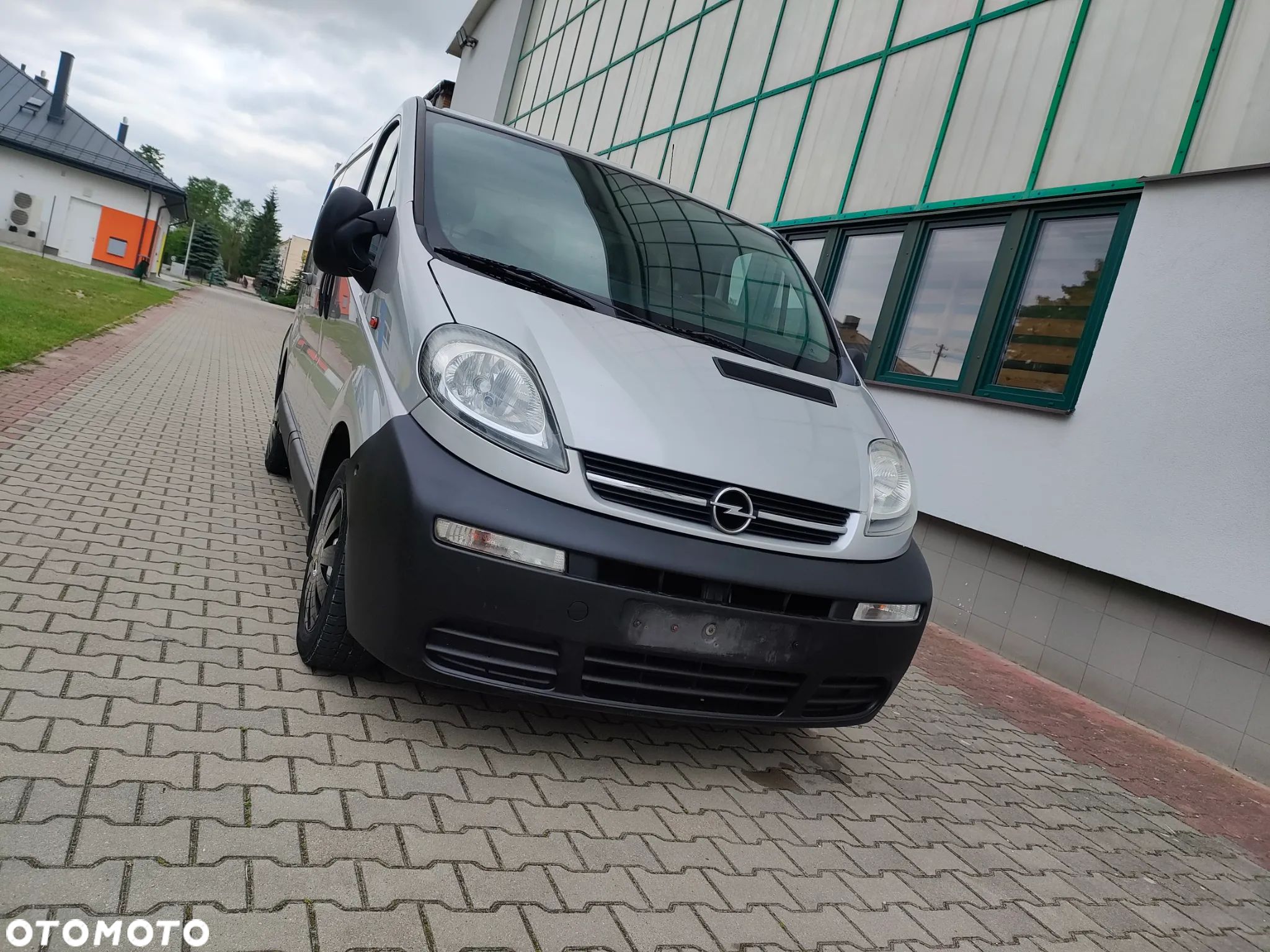 Opel Vivaro - 1