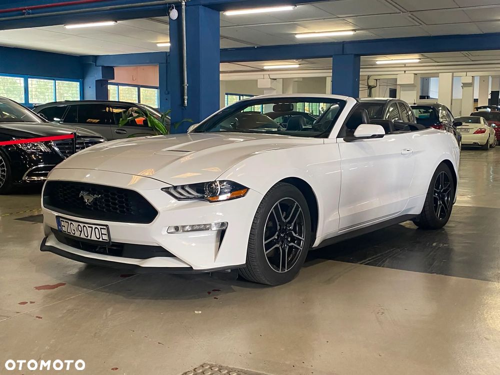 Ford Mustang - 2