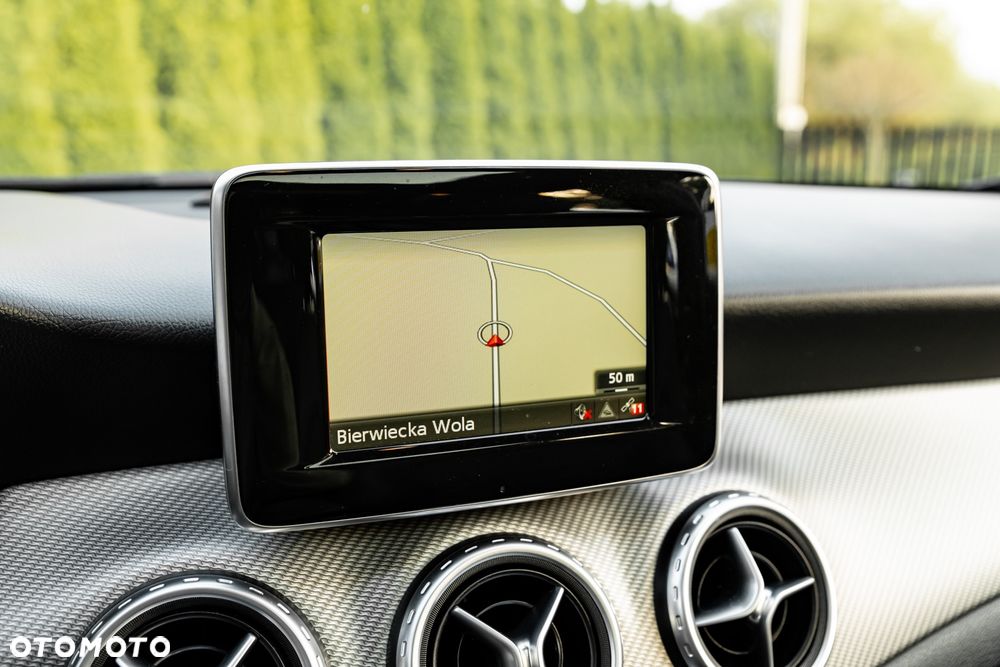 Mercedes-Benz GLA 250 4-Matic - 35