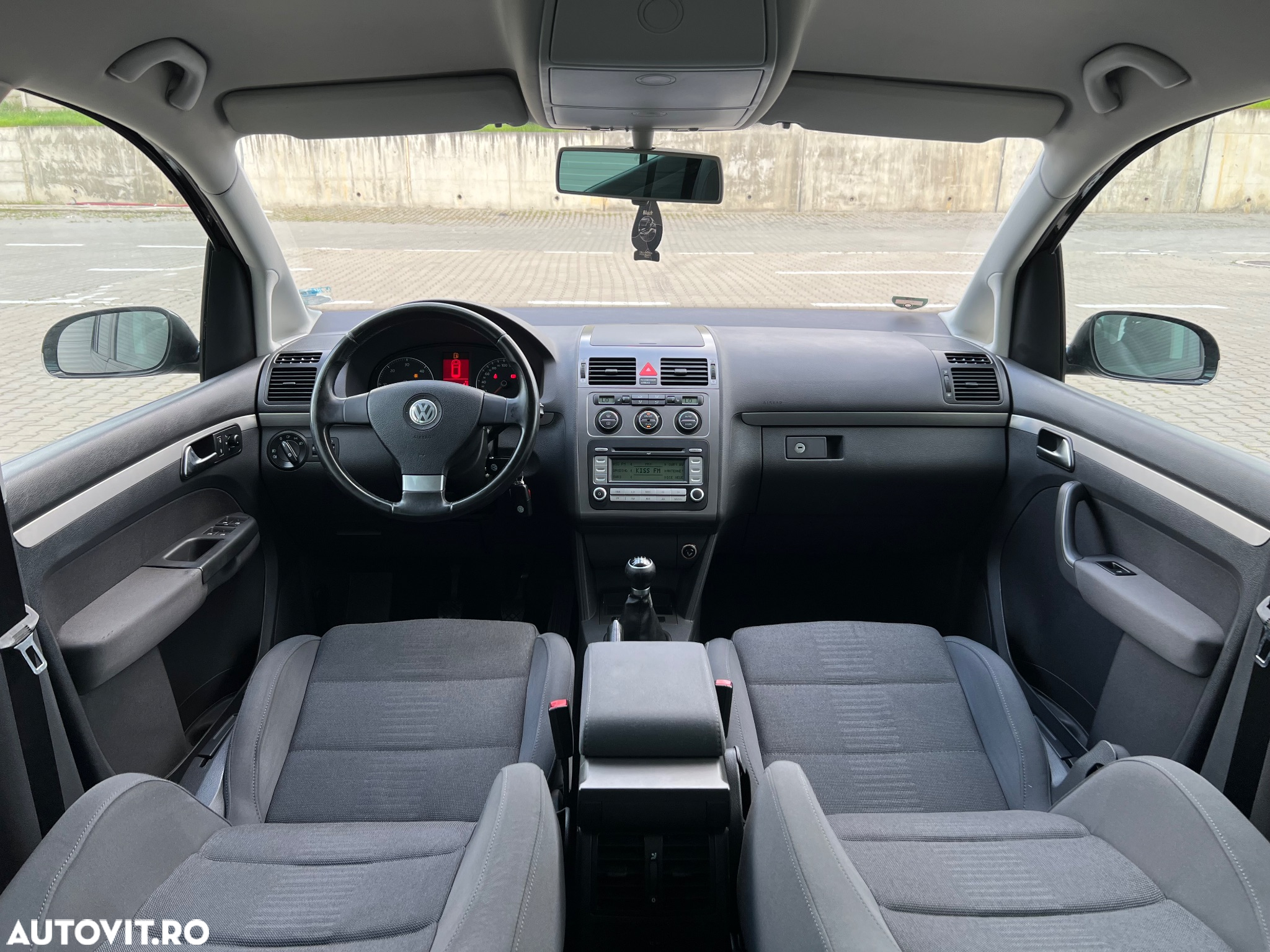 Volkswagen Touran 2.0 TDI Comfortline - 8