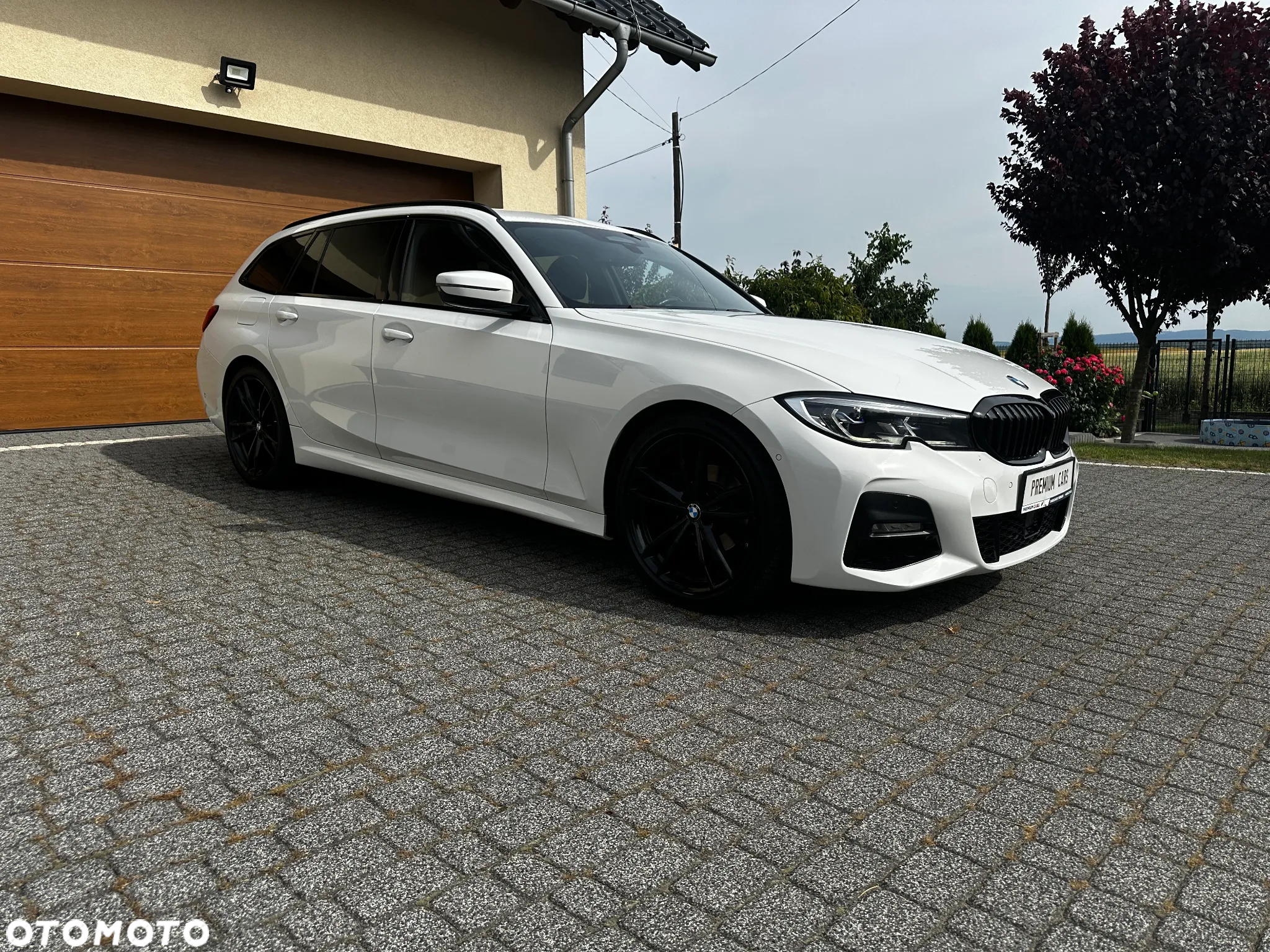 BMW Seria 3 318d Touring Edition M Sport Shadow - 14