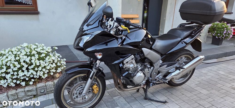 Honda CBF - 16