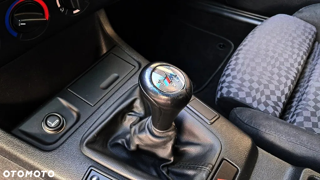 BMW Seria 3 316i - 23