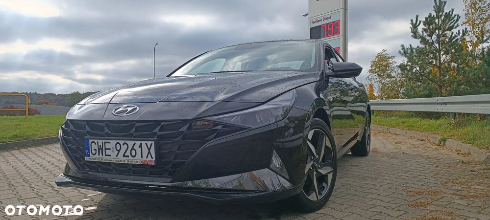 Hyundai Elantra - 10