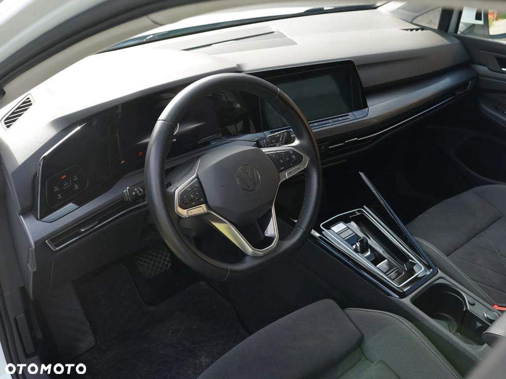 Volkswagen Golf 1.5 eTSI Style DSG - 26
