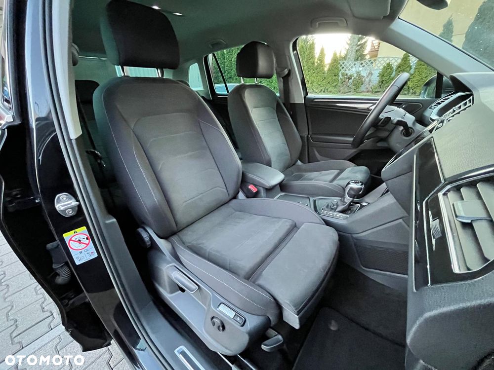 Volkswagen Tiguan 2.0 TDI SCR Elegance DSG - 24