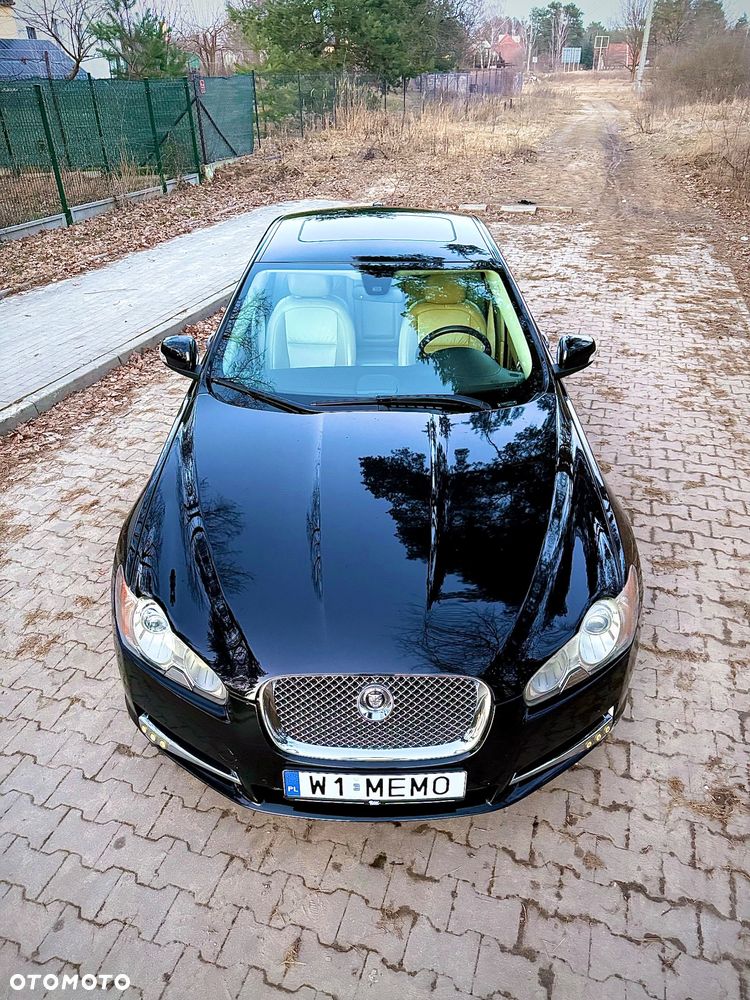Jaguar XF 2.7 V6 D Luxury - 11
