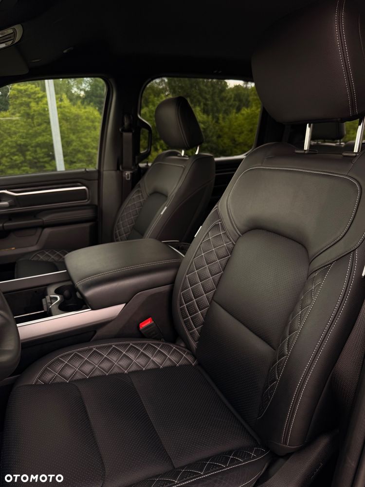 Dodge RAM 5.7 4x4 - 24