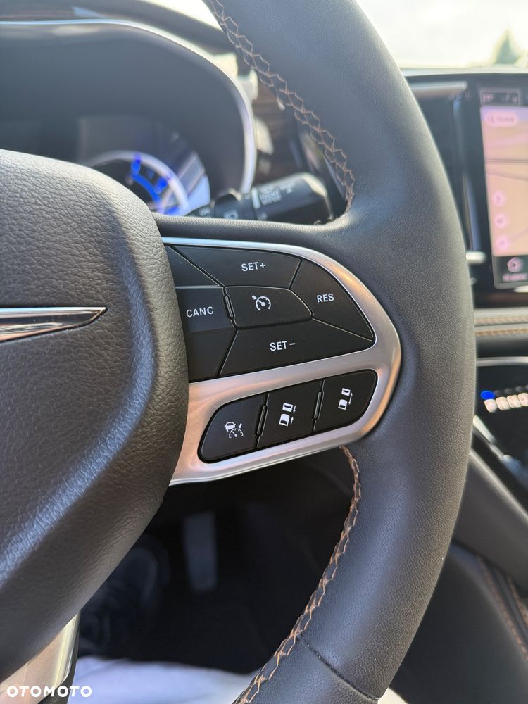 Chrysler Pacifica - 31