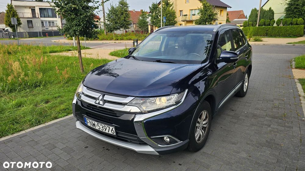 Mitsubishi Outlander - 1