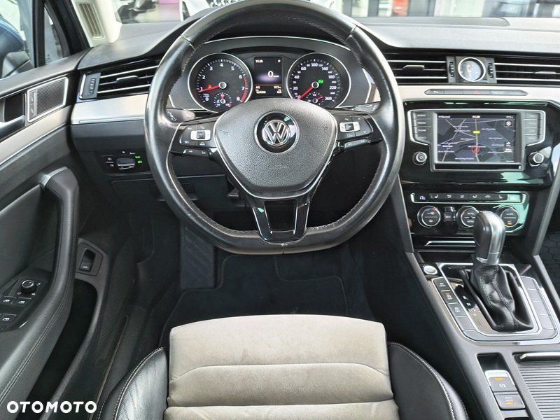 Volkswagen Passat - 19
