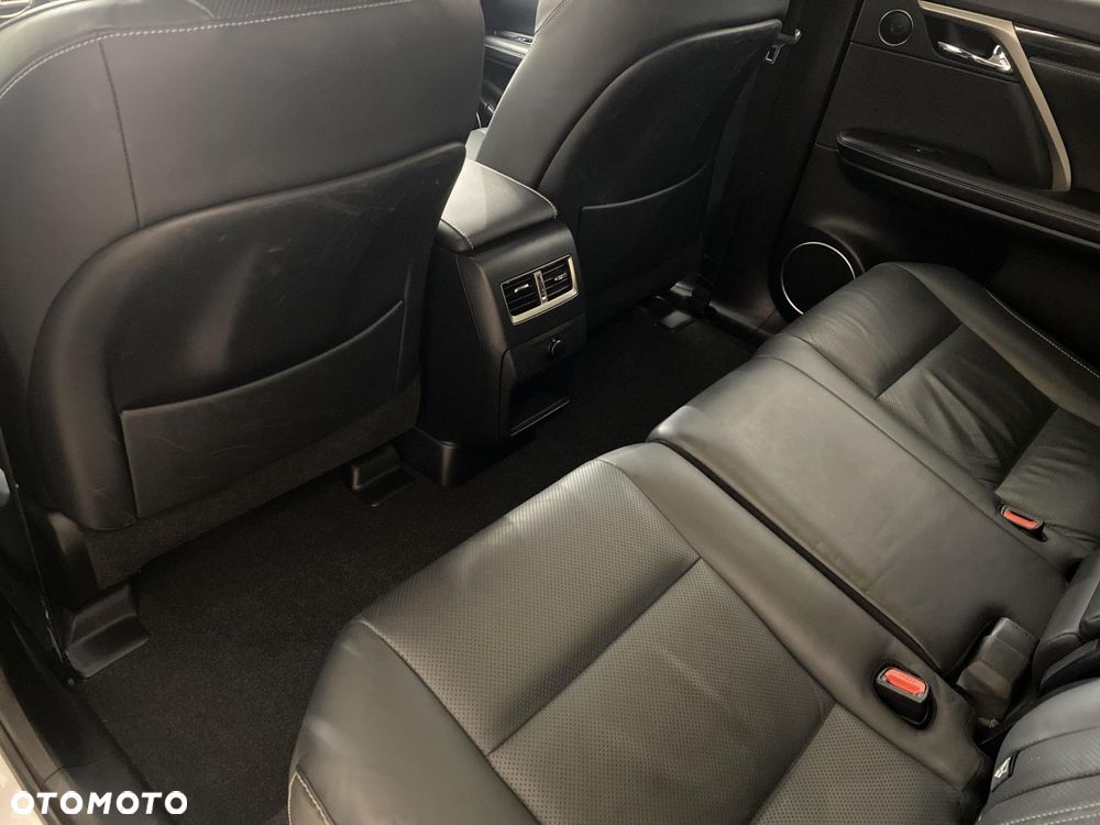 Lexus RX - 10