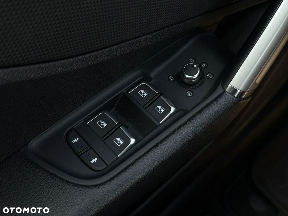 Audi Q2 35 TFSI S tronic S line - 35