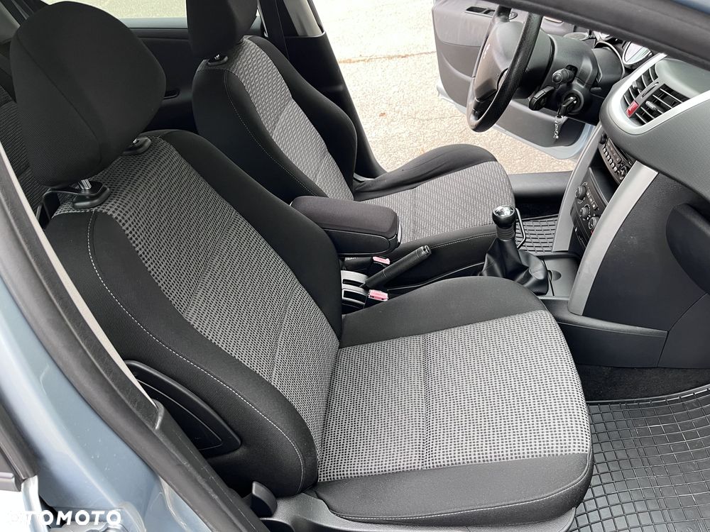 Peugeot 207 95 VTi Premium - 28