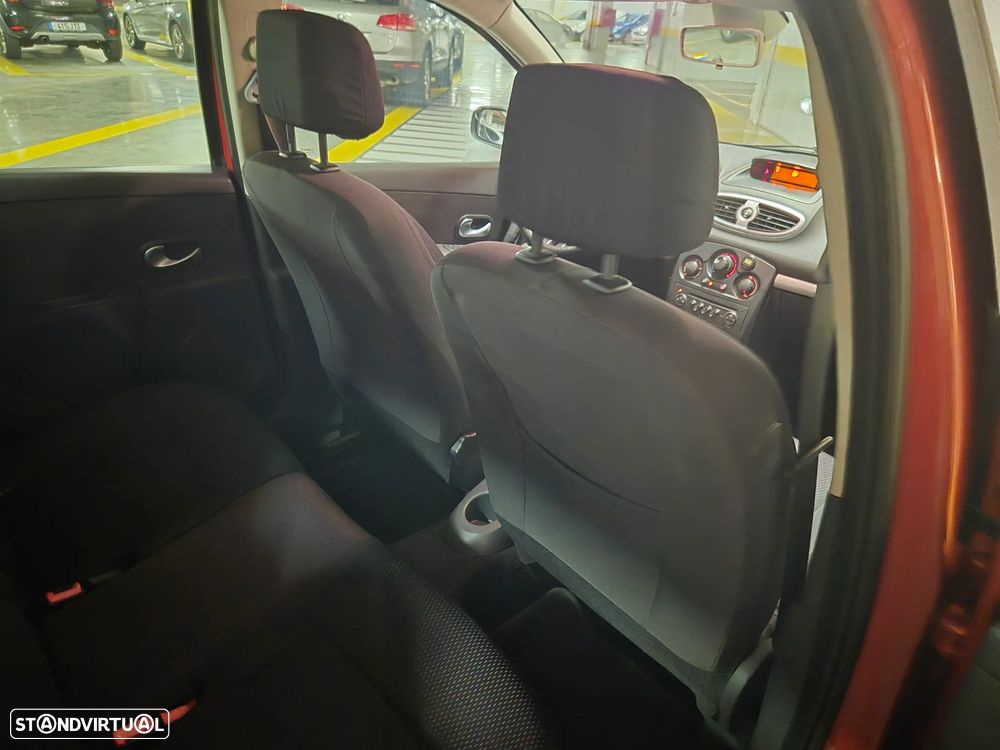 Renault Clio 1.2 16V Dynamique - 31