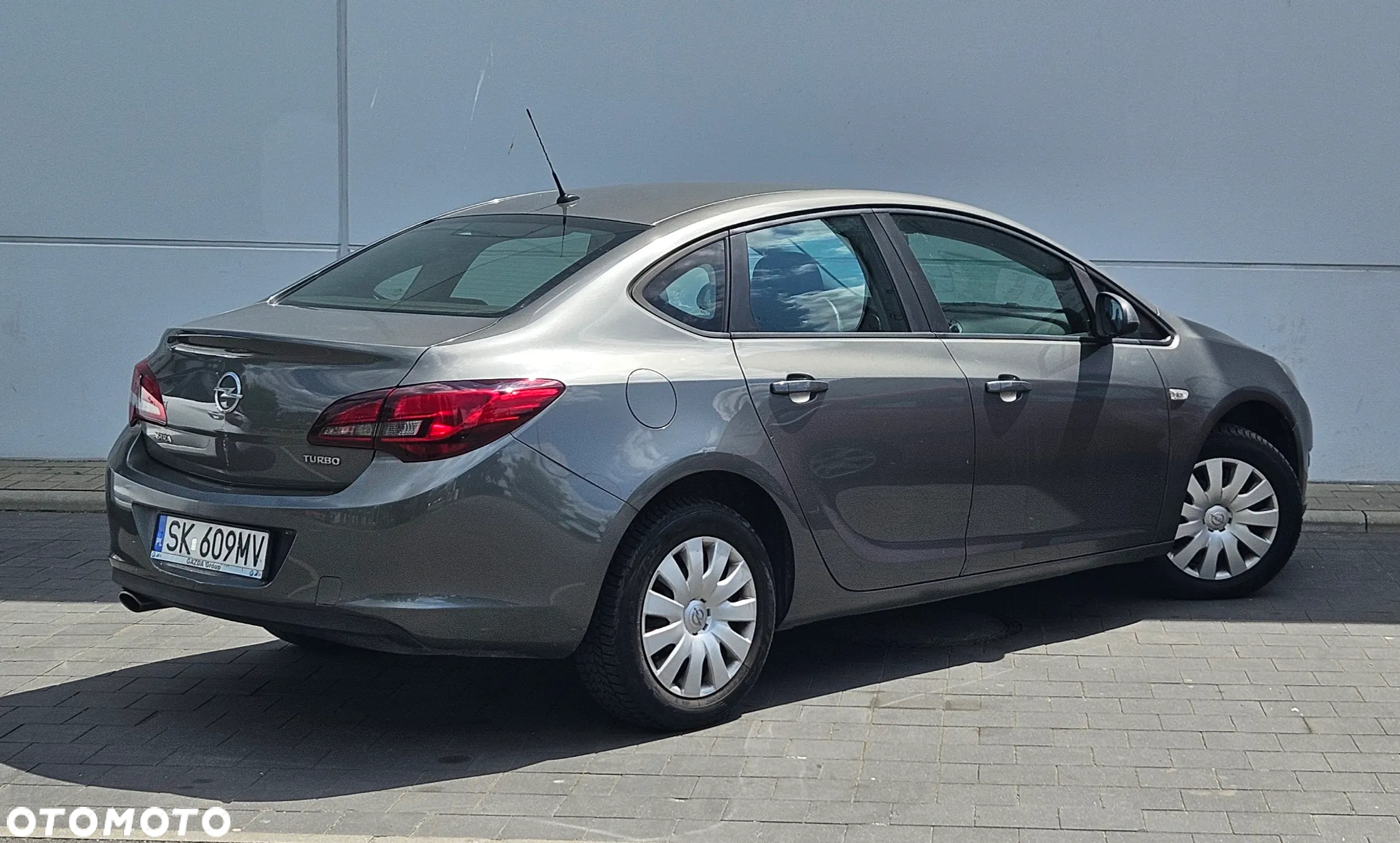 Opel Astra IV 1.4 T Executive - 28