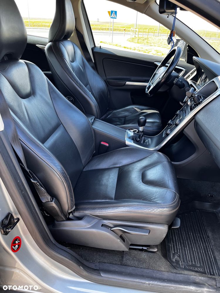 Volvo XC 60 D3 Summum - 10