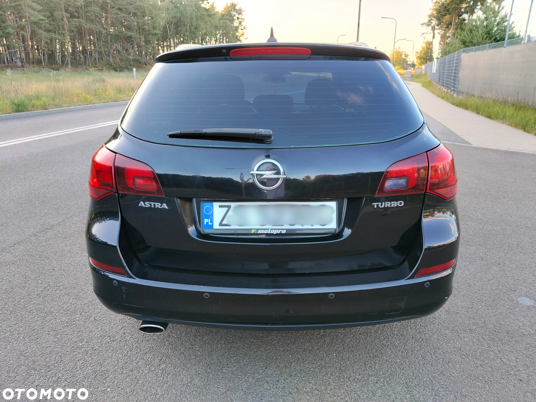 Opel Astra IV 1.4 T Essentia - 9