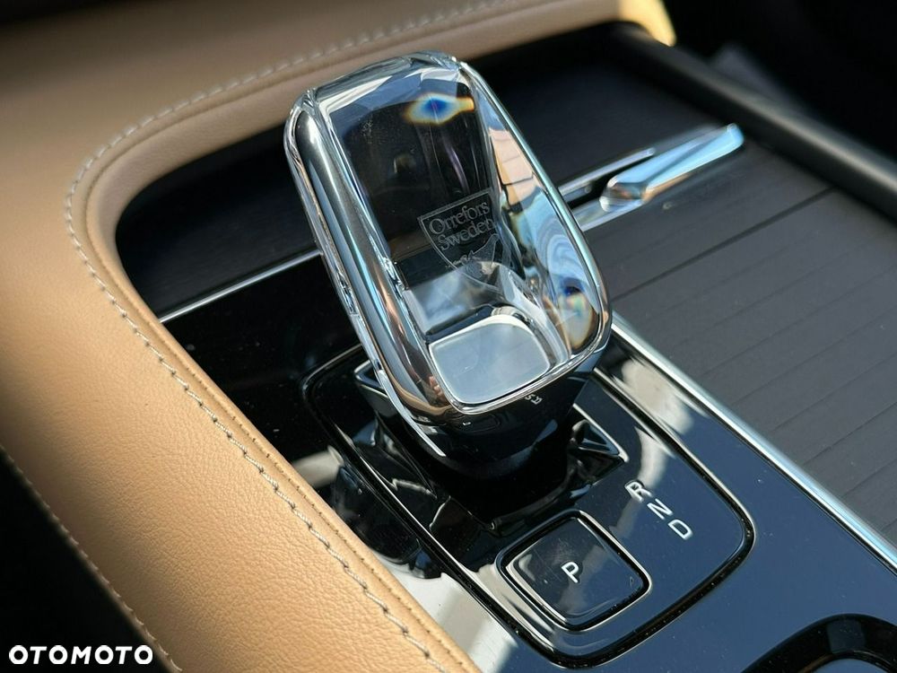 Volvo XC 90 B5 D AWD Ultimate Bright 7os - 26