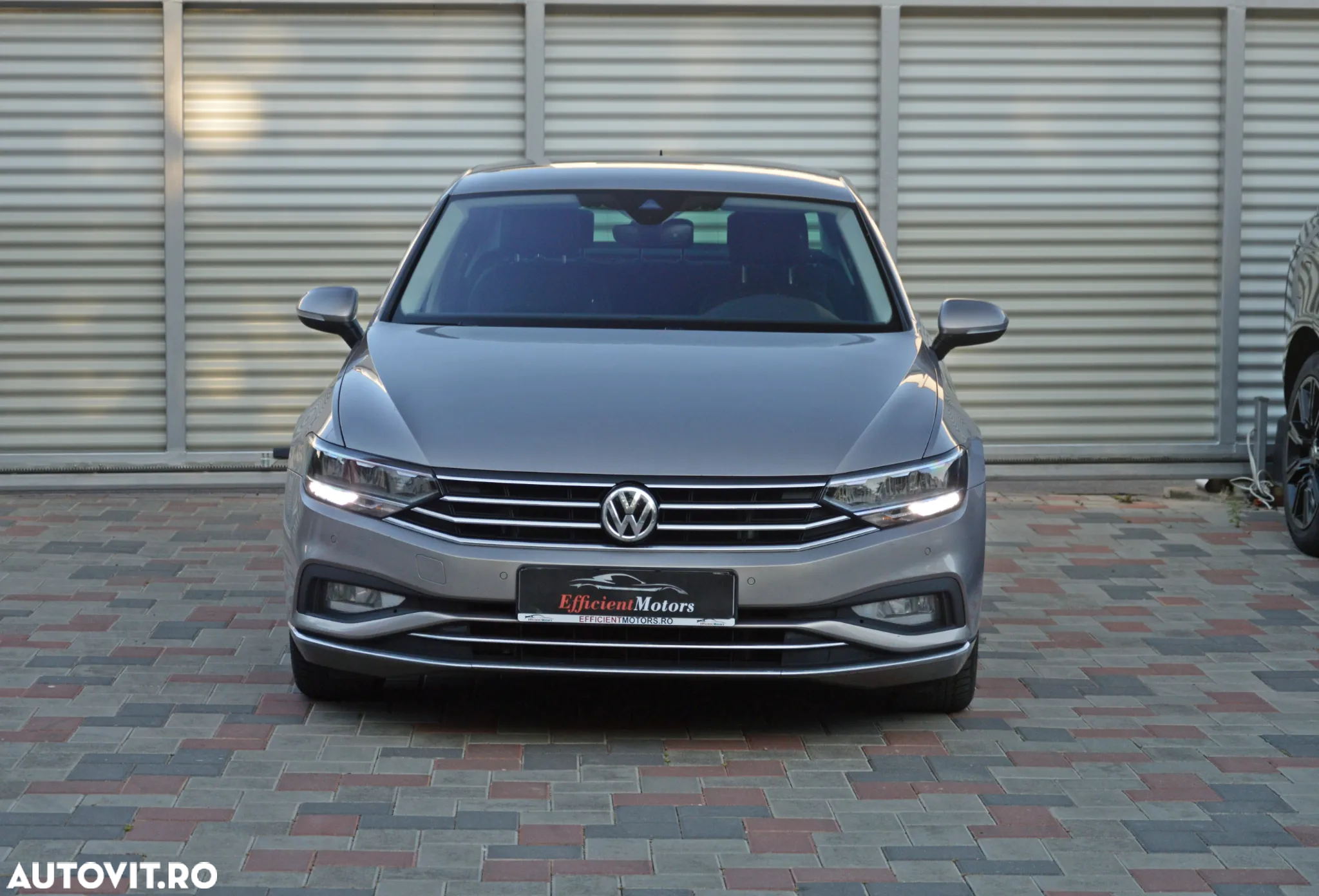 Volkswagen Passat 2.0 TDI DSG Highline - 18