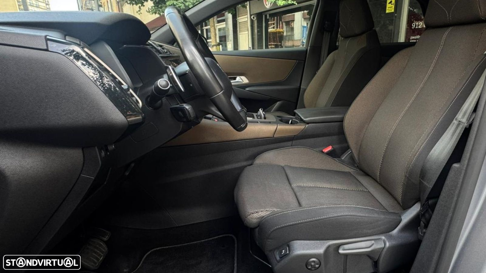 DS DS7 Crossback 1.5 BlueHDi So Chic EAT8 - 16