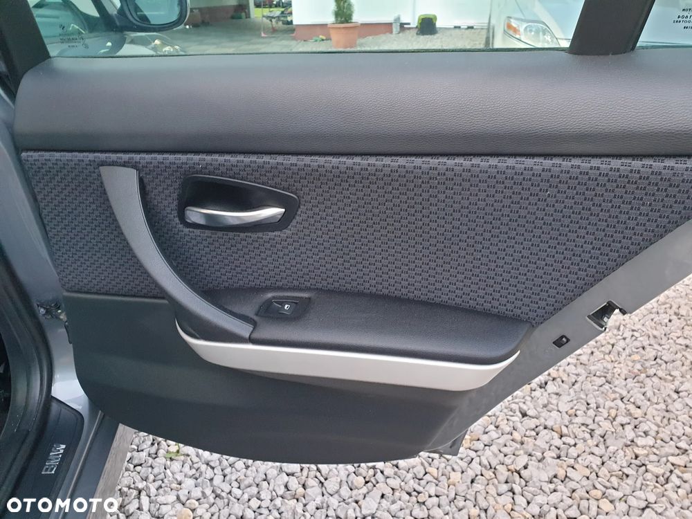 BMW Seria 3 320i Edition Lifestyle - 11
