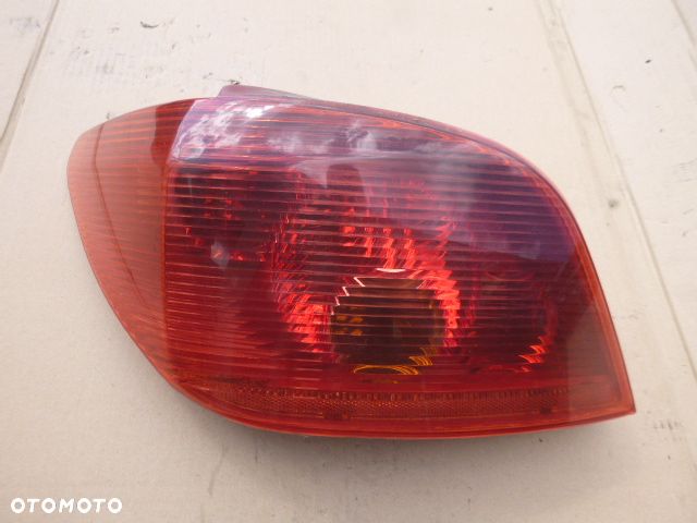 LAMPA LEWY TYŁ LEWA TYLNA PEUGEOT 307 HB 01-05 - 2