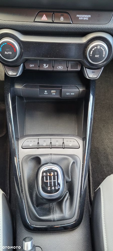 Kia Stonic - 17