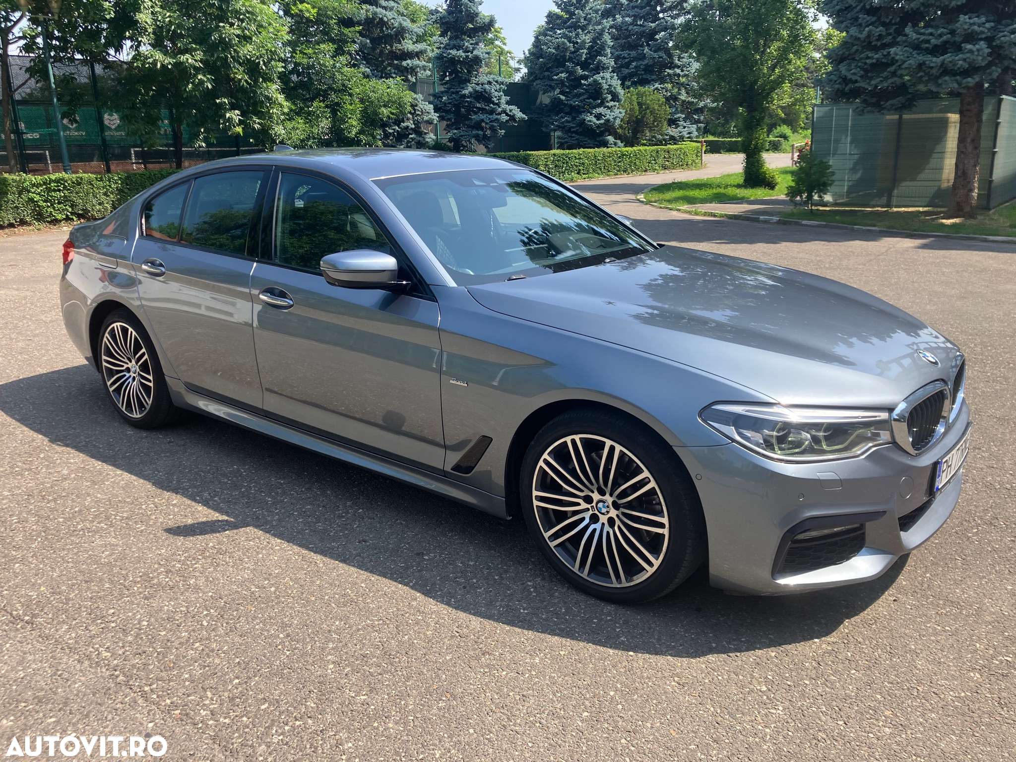 BMW Seria 5 530d xDrive - 7