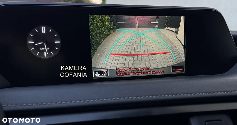 Lexus UX 250h Business Edition - 19